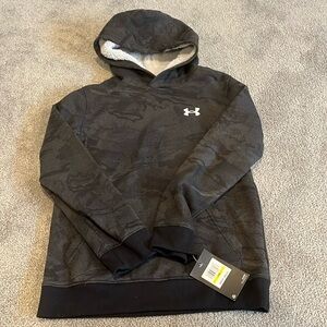 Under Armour Sweatshirt- youth medium- NWT